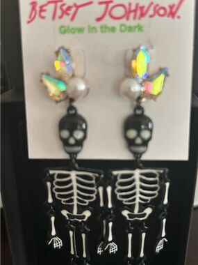 New Betsey Johnson Skeleton Earrings 3.75” B:98. 7/18/26